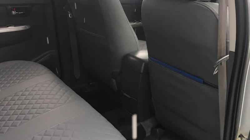 Авточехлы для Toyota Hilux 2004-2015